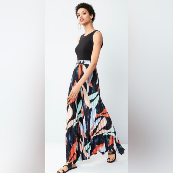 Vince Camuto Solid & Pleated Floral Chiffon Sleeveless Tank Style Maxi ZB2 - Picture 5 of 8